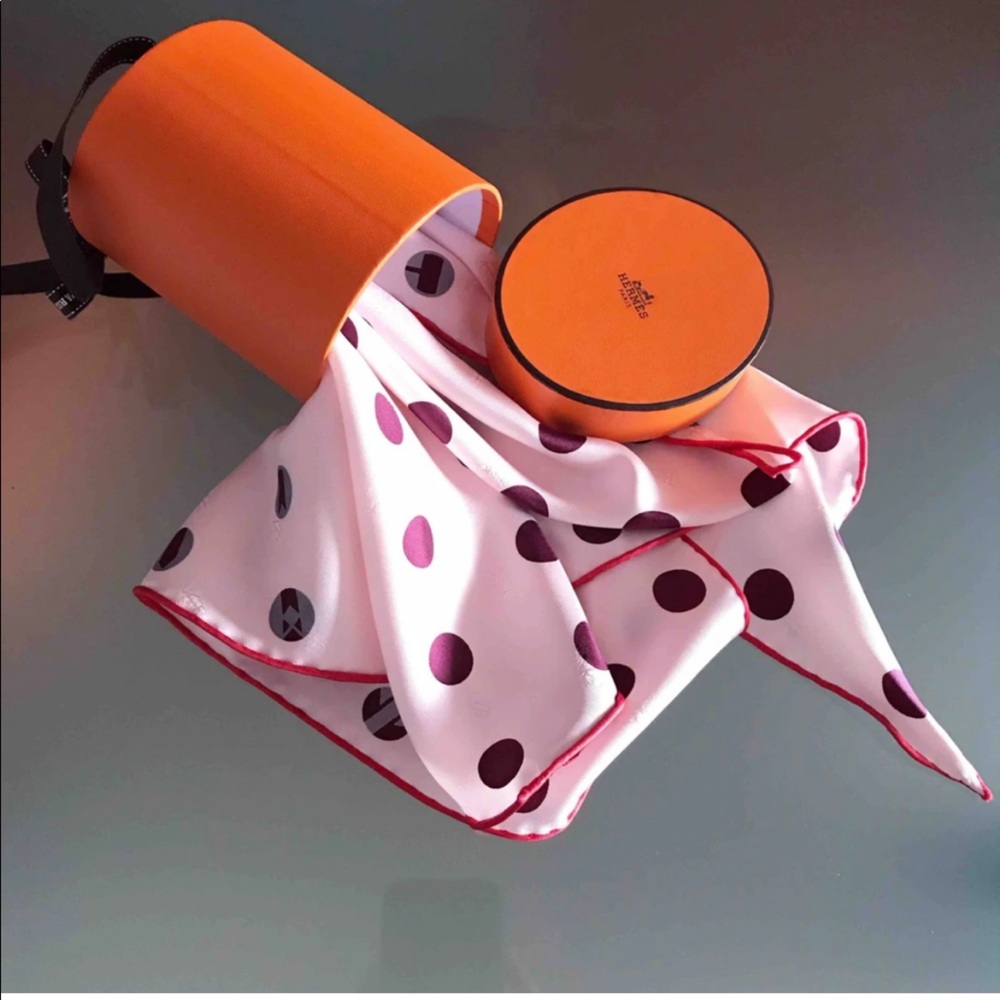 Hermés Losange Silk Scarf Rose Ruban/Bordeaux/Gris